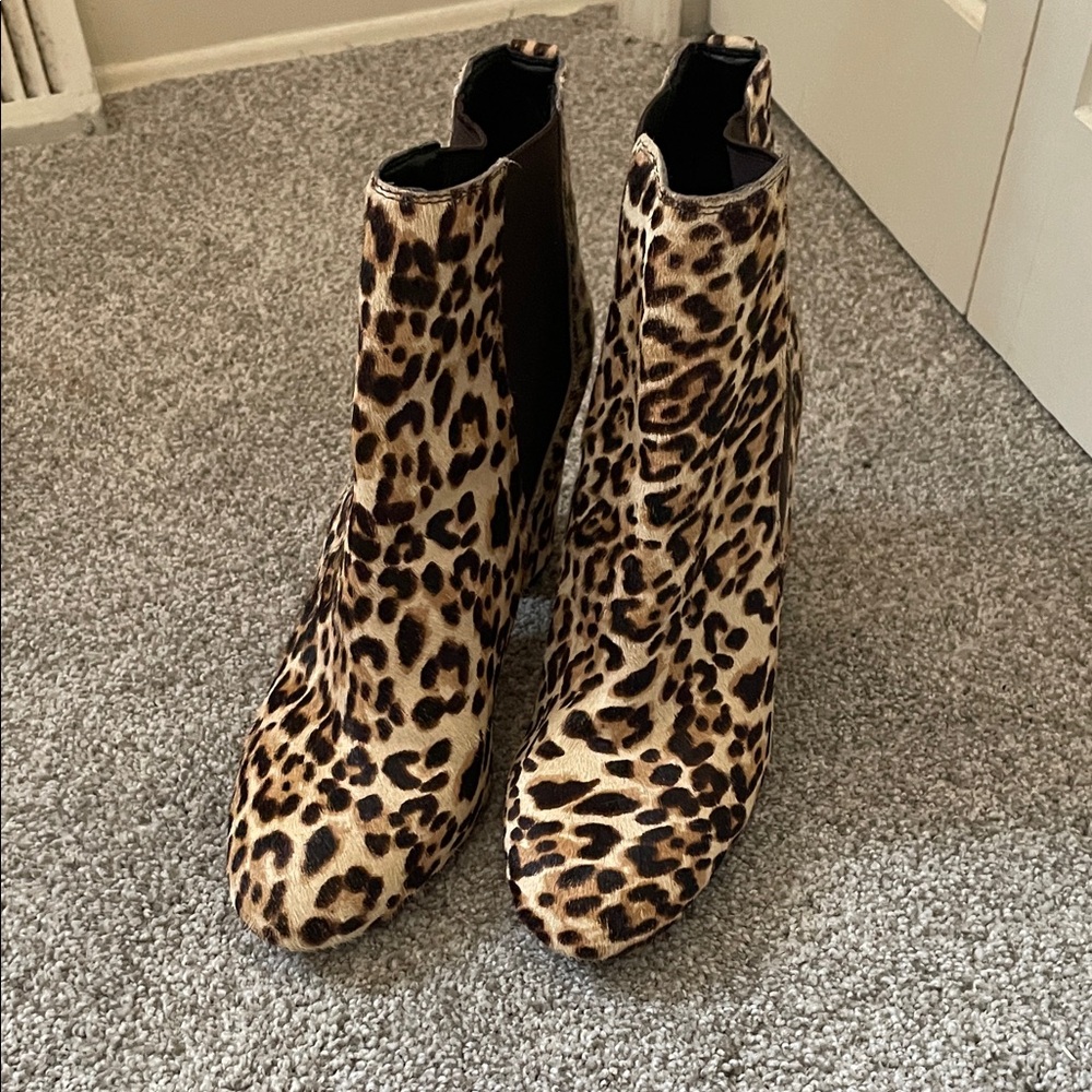 Sam Edelman Leopard high heel ankle Boots Sz 9 real cow hair 4” heel pull on